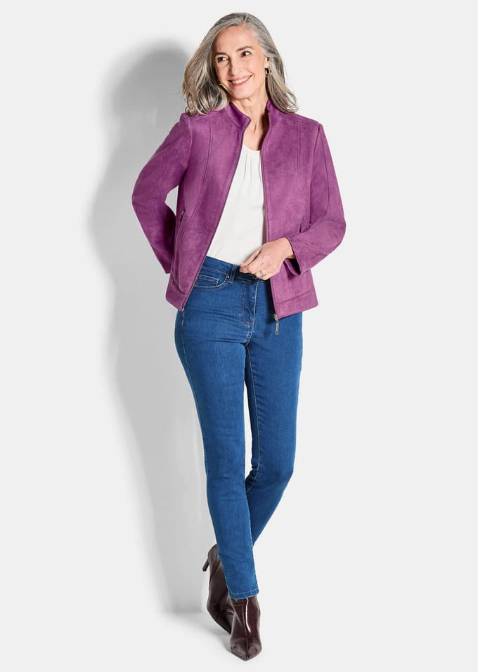 Jasje in suèdelook - bessen - Gr. 52 van Goldner Fashion