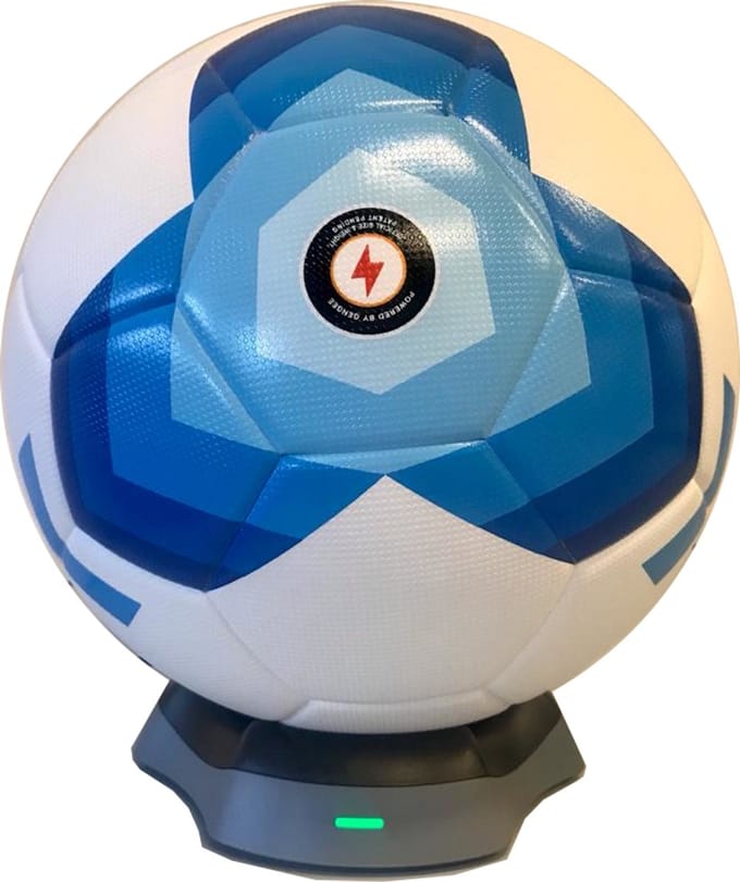 Tech.Voetbal, de slimme voetbal met bewegings-sensoren