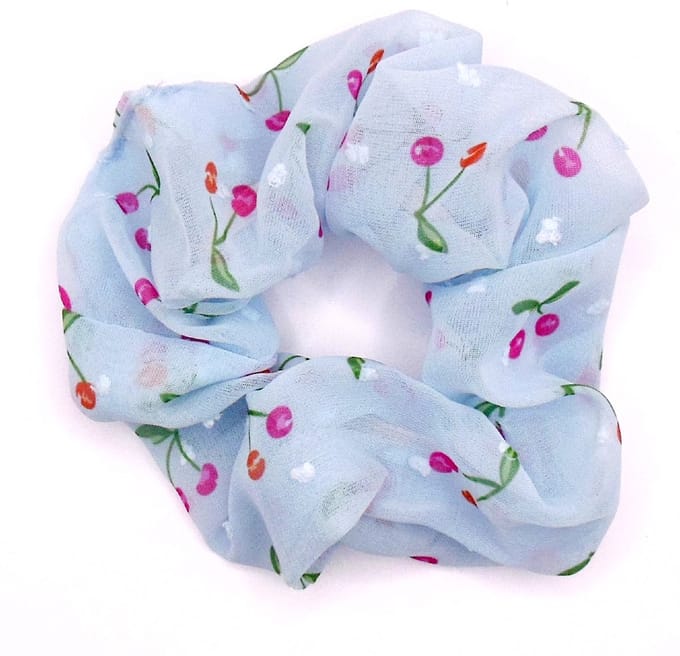 Scrunchie tule lichtblauw met bloemetjes