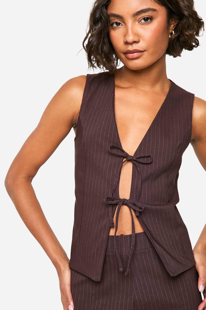 boohoo Dames Lange Tie Front Pinstripe Vest | Chocolate | Maat: 14