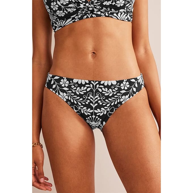 Boden Classic Bikini Bottoms Nero, Gardenia Sprig Maat: 8 | Bikini's Outlet | Dames | Zwart