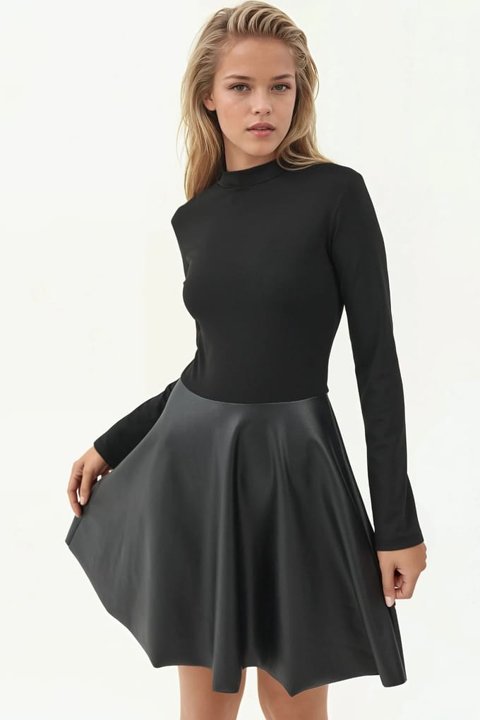 Contrastjurk met Ronde Hals