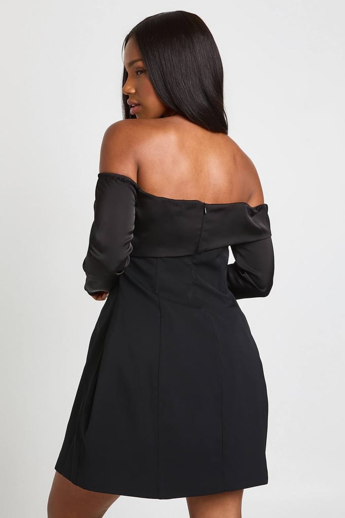 boohoo Dames Bardot lange mouwen getailleerde mini-jurk | Black | Maat: 10