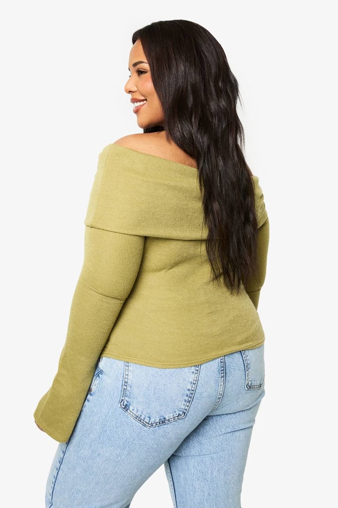 boohoo Dames PLUS GEBOREN BARDOT TOP MET GOLVEN VAN Goud EN SPLIT AVERAGE | Olijf | Maat: 56