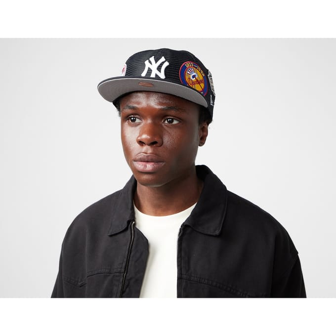 New Era NY Yankees Badge 59FIFTY Mesh Pet