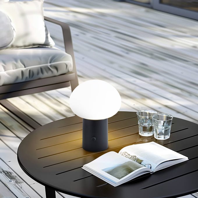 Lindby LED oplaadbare tafellamp Zelie, zwart, aluminium, IP44