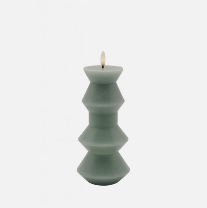Sirius Sille Geometric Nordic LED Kaars – Stompkaars Geometrisch Ø9×20,5 cm – Sandy Green/turquoise/blauw/groen