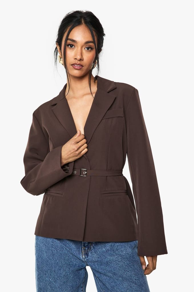boohoo Dames Belted Relaxed Fit Blazer | Chocoladebruin | Maat: 44