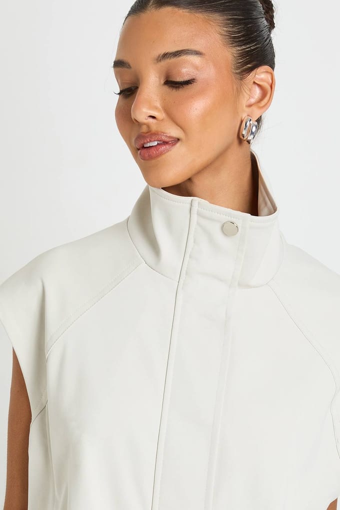 boohoo Dames Bodywarmer Met Trechterkraag En Rits | Steen | Maat: 40