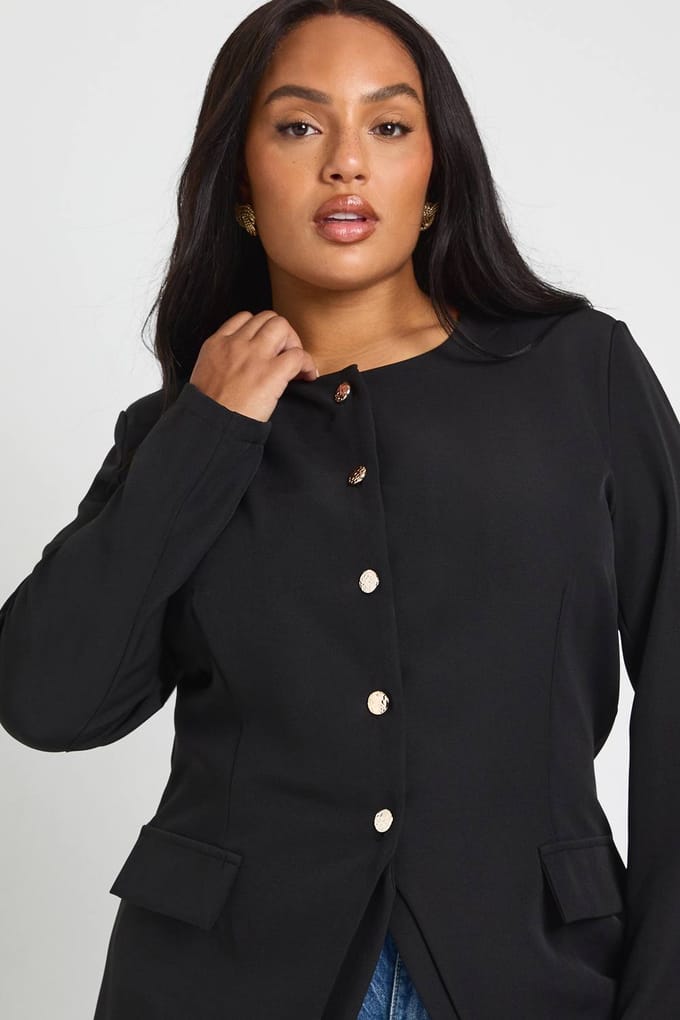 boohoo Dames Plus blazer met knoopsluiting en gespleten zoom | Black | Maat: 28