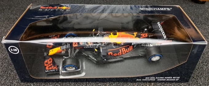 Red Bull Racing Honda RB16B #33 Winner Belgian GP 2021 - 1:18 - Minichamps