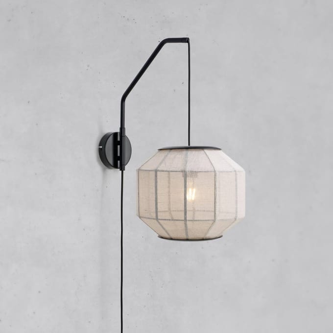 Markslöjd Wandlamp Asuka, Ø 27 cm, beige/zwart, stof/metaal