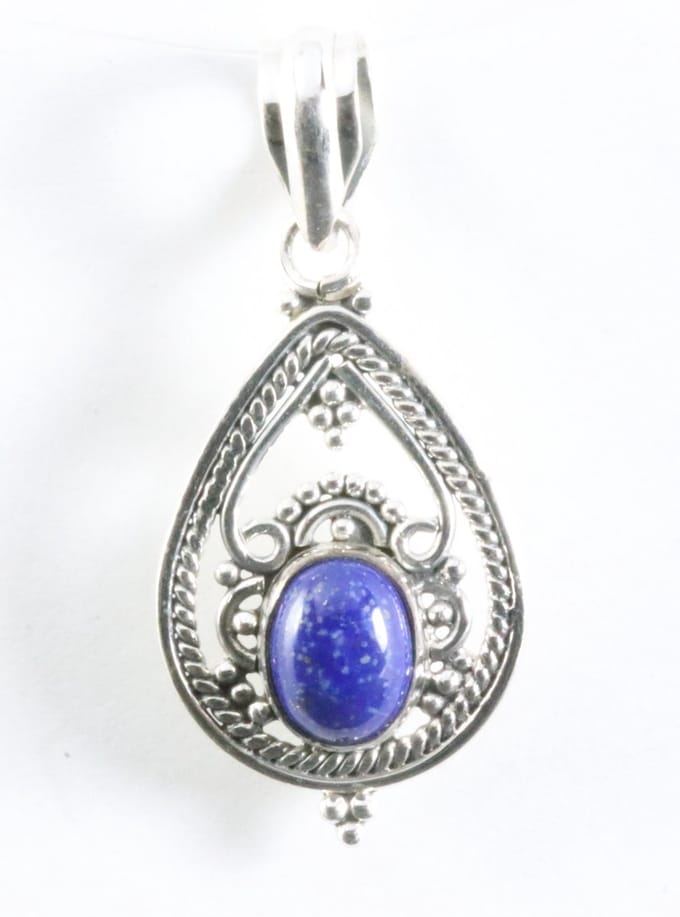 Opengewerkte zilveren hanger met lapis lazuli