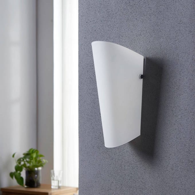 Lindby - wandlamp - 1licht - metaal, glas - H: 28 cm - E27 - gematteerd