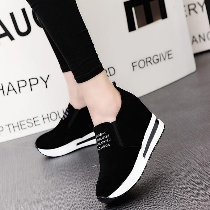 Dames vrijetijdsplatform verborgen sleehak instappers sneakers schoenen 35 zwart