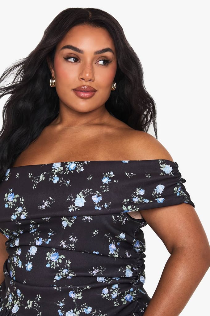 boohoo Dames PLUS DISTY BENGALINE BARDOT PUFFBALL MINI JURK | Black | Maat: 24