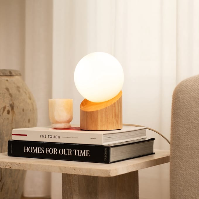 Tavellio Quin Tafellamp – H24 – Hout en Glas – E27 – Lichtbruin