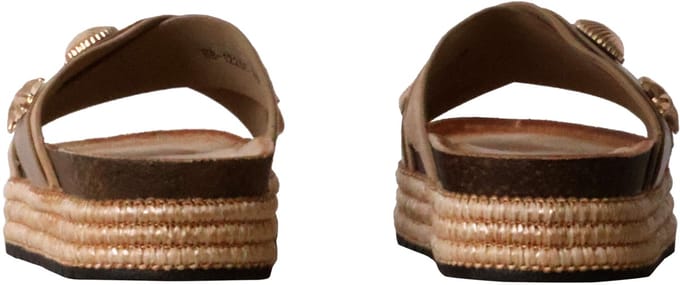 Sandalen om aan te trekken