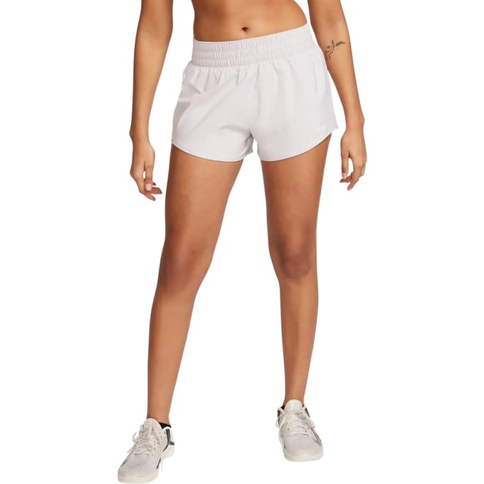 Gevoerde damesshort met middellage taille Nike One Dri-FIT