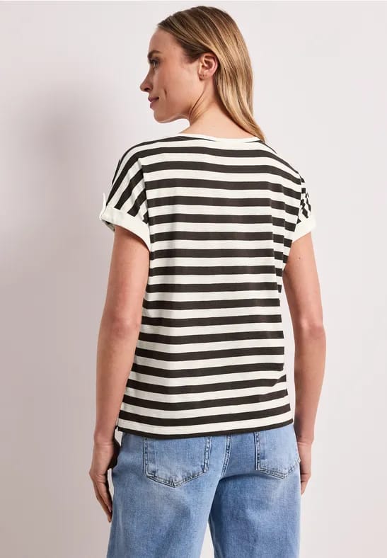 Shirt met ronde hals en knoopdetail