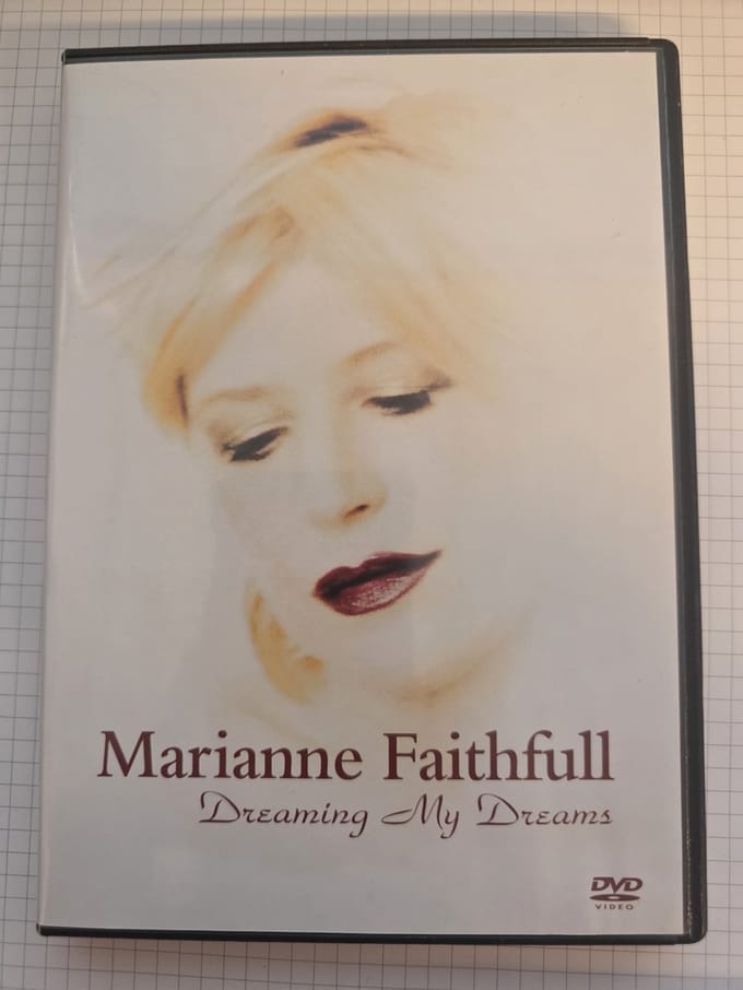 Marianne Faithfull - Dreaming My Dreams