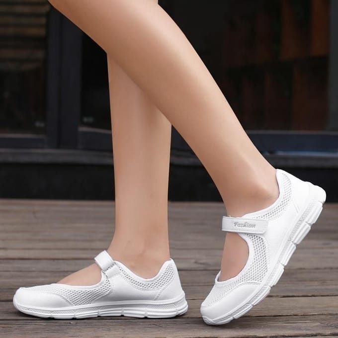 Baskets d'été décontractées pour femmes, chaussures plates respirantes en maille, chaussures d'infirmière blanches 42 blanc