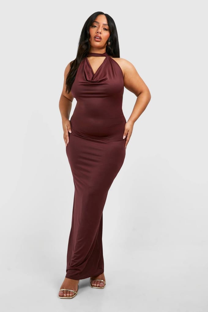 boohoo Dames Plus Drape Halterneck Slinky Maxi Jurk | Kersen | Maat: 54