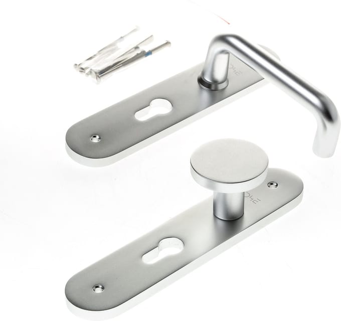 Knop-/krukgarnituur aluminium op schild 45x210mm, D-model F1 afgerond model PC55 RS
