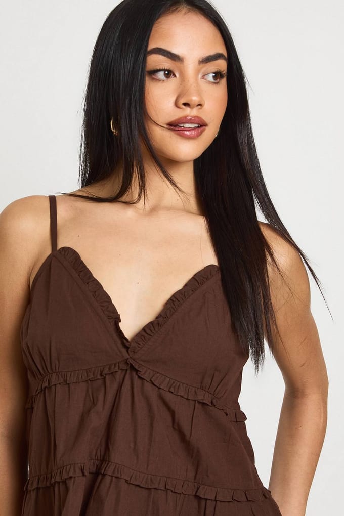 boohoo Dames Poplin Cami Top Met V-hals En Rimpeldetail | Chocoladebruin | Maat: 34