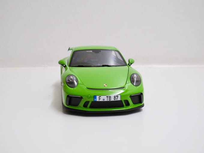 Porsche 911 GT3 2018 (SHMEE 150) - 1:18 - Minichamps
