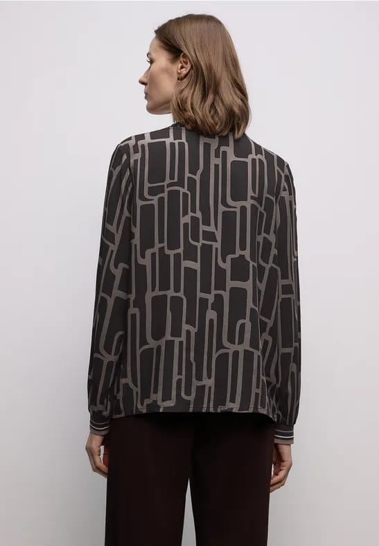 Gedessineerde tuniek met tape