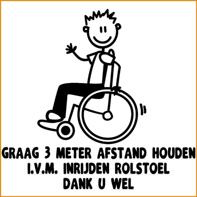 Rolstoelsticker - Invalidesticker - wit - 13 cm x 14 cm - Afstand houden - autosticker - jongensvariant - mindervalide sticker