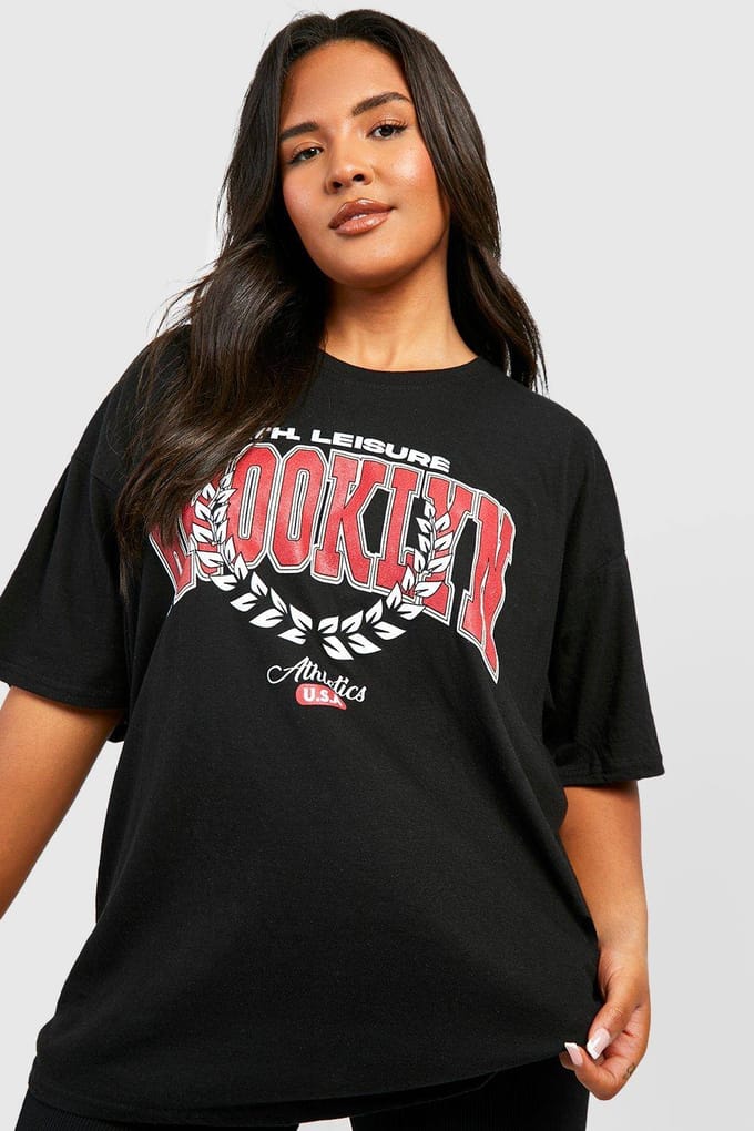 boohoo Dames Plus Brooklyn Oversized T-shirt | Zwart | Maat: 44