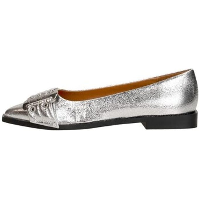 Ballerina's Steve Madden Grail