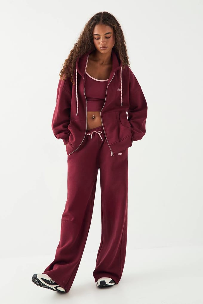 Dames DSGN Studio Sport Straight Leg Jogger | Bordeaux Rood | Maat: Medium