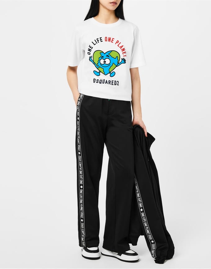 Buddy Earth logo T-shirt