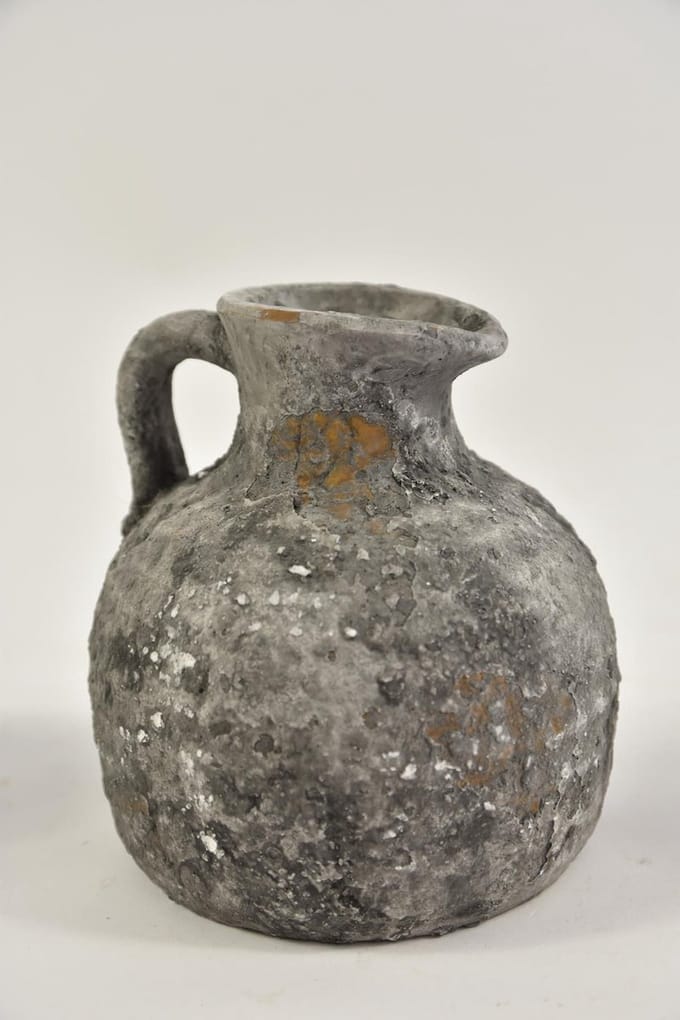 Schenkkan ''Raw'' met oor 14x14x15cm Grey