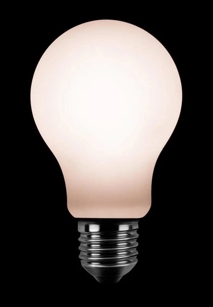 ETH Led standaardlamp E27 7w/60w mat 2700k 3 stappen dimbaar 780L