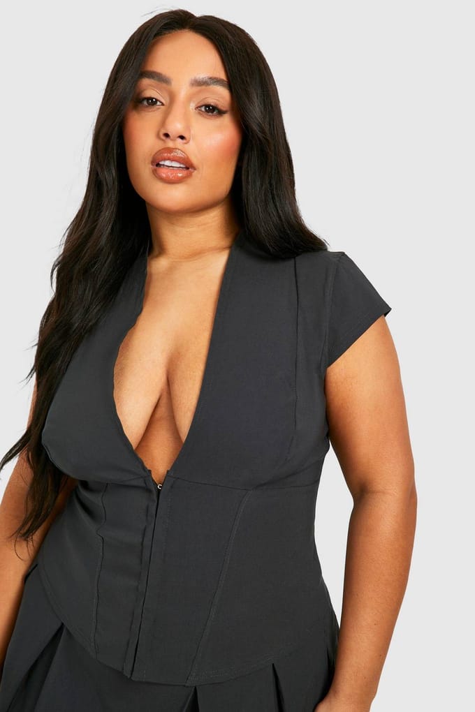boohoo Dames Plus Hook And Eye Cap Sleeve Corset Top | Houtskool | Maat: 56