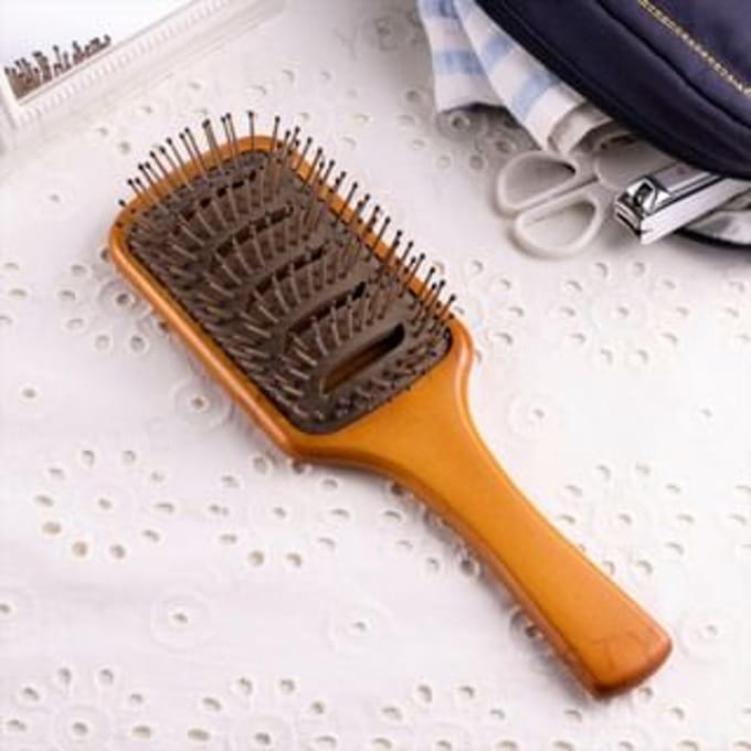 KAI - Airy Paddle Brush 1 pc