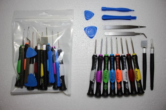 16 IN 1 REPARATIESETJE