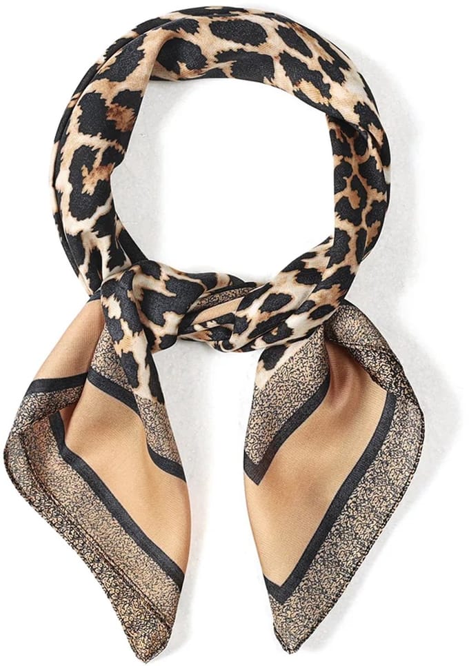 Zomersjaals met dierenprint, casual accessoires van polyester. Bruin