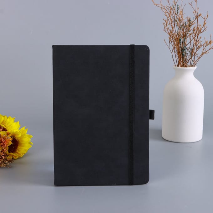 Notitieboek A5 - Met Elastieksluiting - Gelinieerd - 200 pagina's - zwart