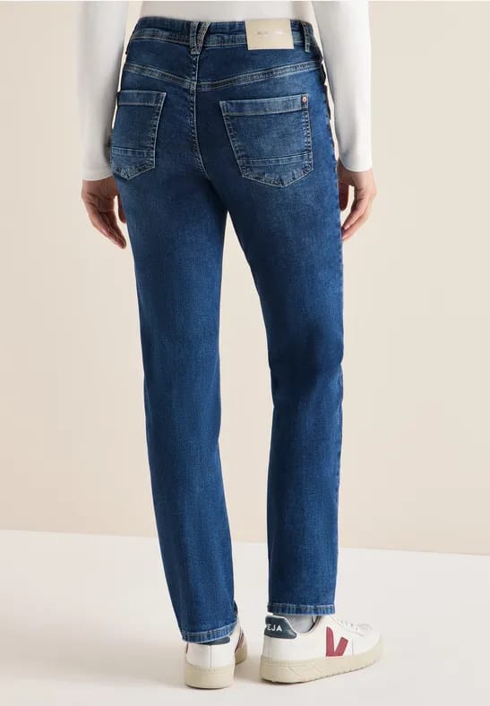 Straight Legs jeans