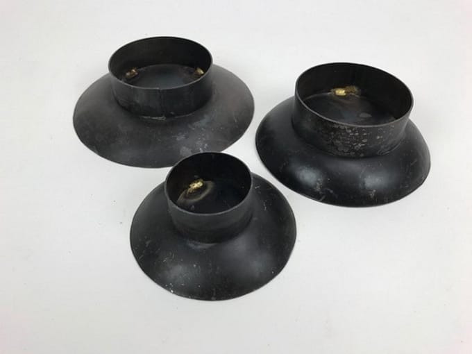 T.Light Holder Recycle Iron 15x8x4 cm