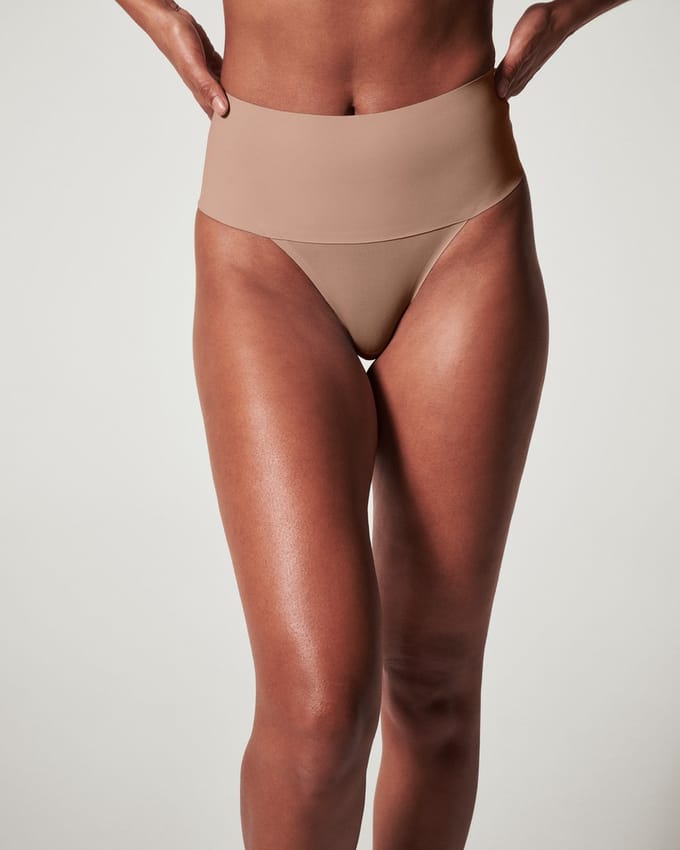 SPANXsupersmooth™ Undie-tectable® Thong - Kleur Dark Nude (CafÃ© au Lait) - Maat L