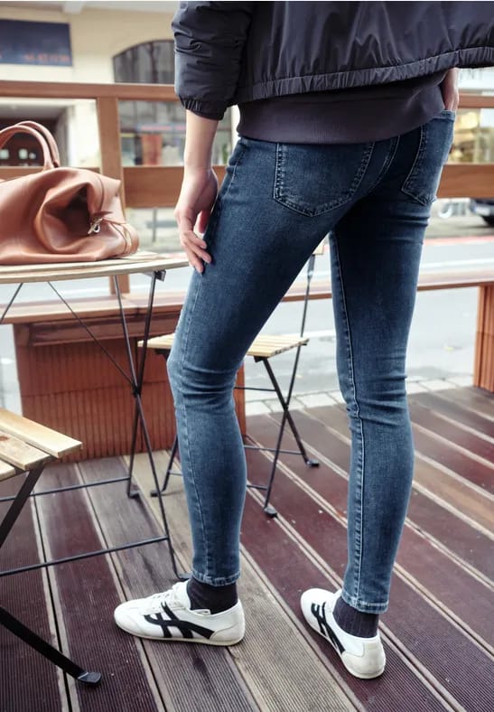 Jeans met destroyed details