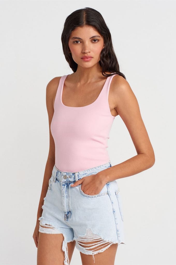 Geribbeld vierkant decolleté mouwloos blouse