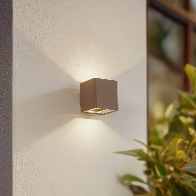 Lucande LED buiten wandlamp Aaron, bruin, IP54, up/down
