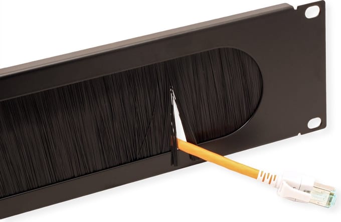 VALUE 19" Kabel doorvoerstrook 2 HE met borstel, zwart